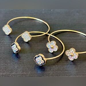 Each: Adjustable Gold & Clover Bracelets